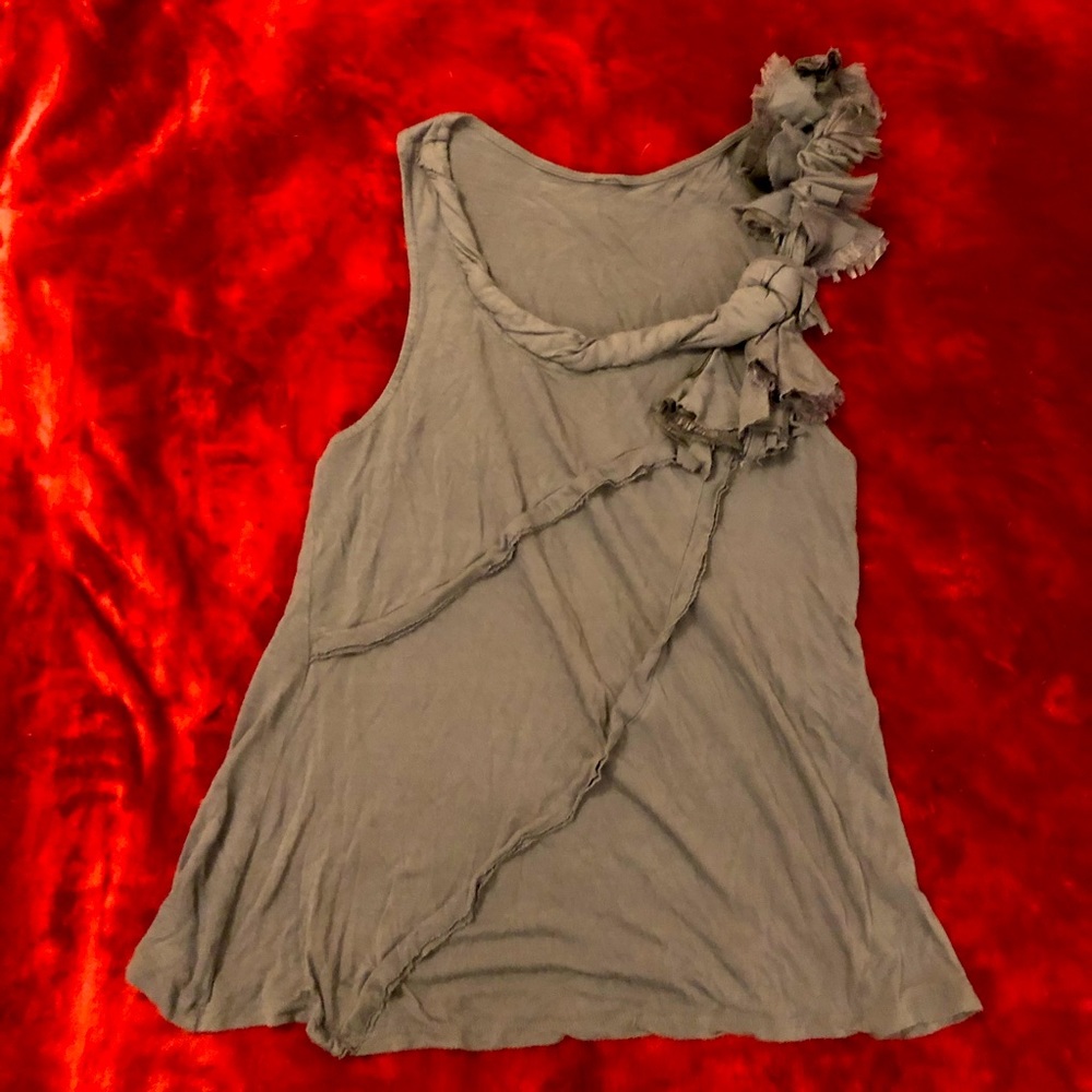 Cute gray tank